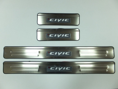 Honda Civic (06–11) Накладки на дверные пороги с логотипом и LED подсветкой, нерж.